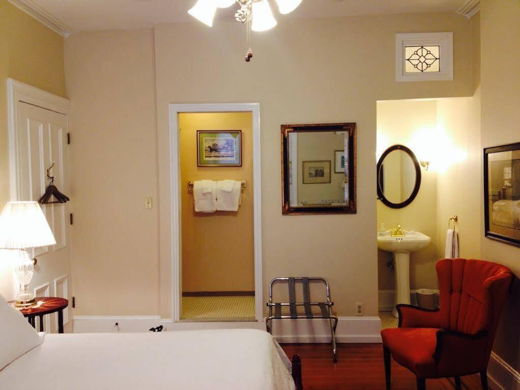 フィラデルフィア コーナーストーン ベッド ＆ ブレックファースト Bed & Breakfast エクステリア 写真